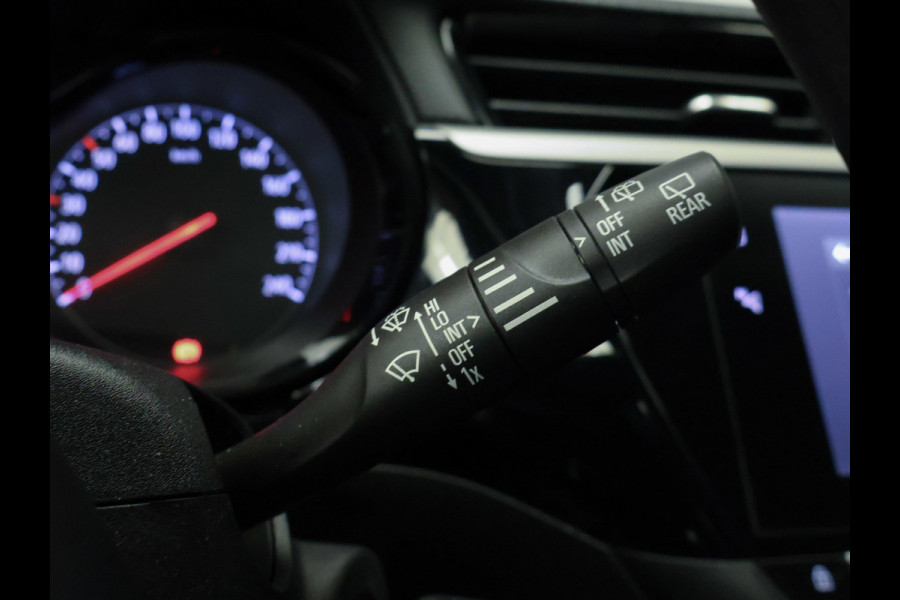 Opel Corsa 1.2 Edition Sport (APPLE CARPLAY,NAVI,PDC,LANE ASSIST,CRUISE,ELEKTRISCH PAKKET,SPORTSTOELEN,LM VELGEN,NETTE STAAT)