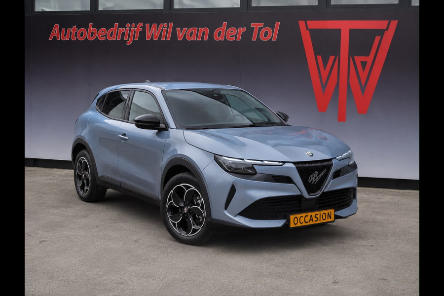 Alfa Romeo junior Elettrica 54 kWh | A.C.C. | CARPLAY | KEYLESS | LED | BTW | FABRIEKSGARANTIE