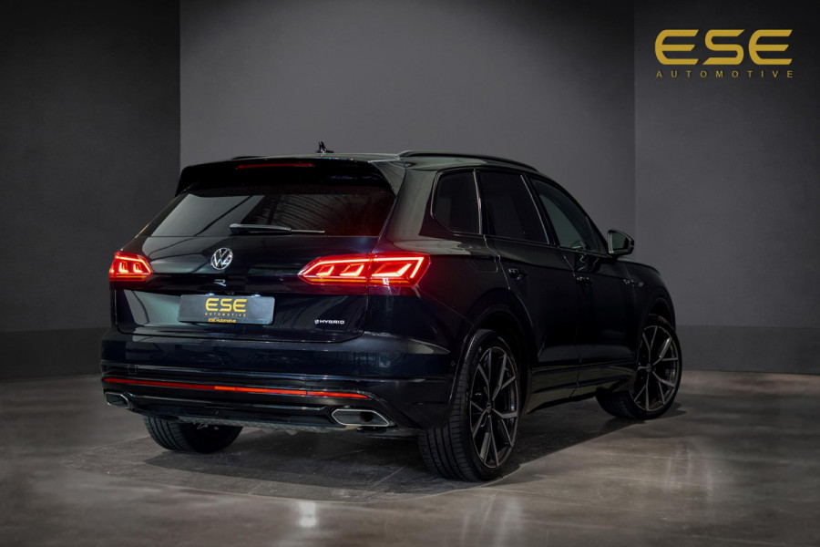 Volkswagen Touareg 3.0 TSi 4MOTION R | Panorama| Dynaudio | 360 Camera | Nachtzicht | Trekhaak | HUD
