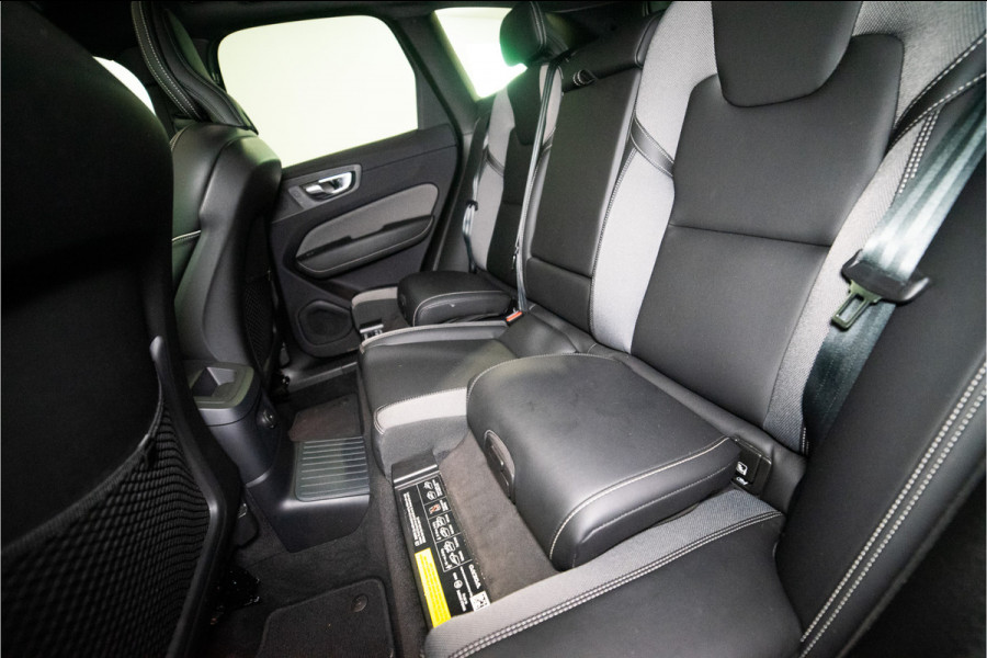 Volvo XC60 2.0 T6 Plug-in hybrid AWD Plus Dark Long Range 350PK | Harman/Kardon | Sportstoelen | LED | Pano | 12 MND Garantie