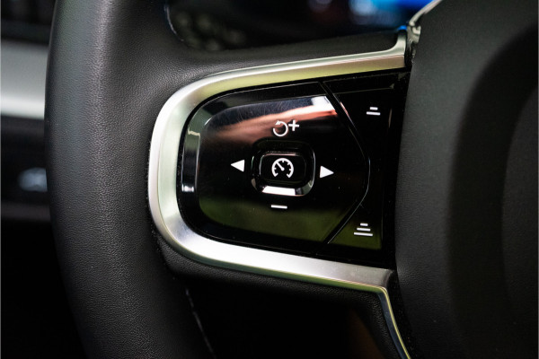 Volvo XC60 2.0 T6 Plug-in hybrid AWD Plus Dark Long Range 350PK | Harman/Kardon | Sportstoelen | LED | Pano | 12 MND Garantie