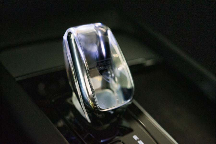 Volvo XC60 2.0 T6 Plug-in hybrid AWD Plus Dark Long Range 350PK | Harman/Kardon | Sportstoelen | LED | Pano | 12 MND Garantie