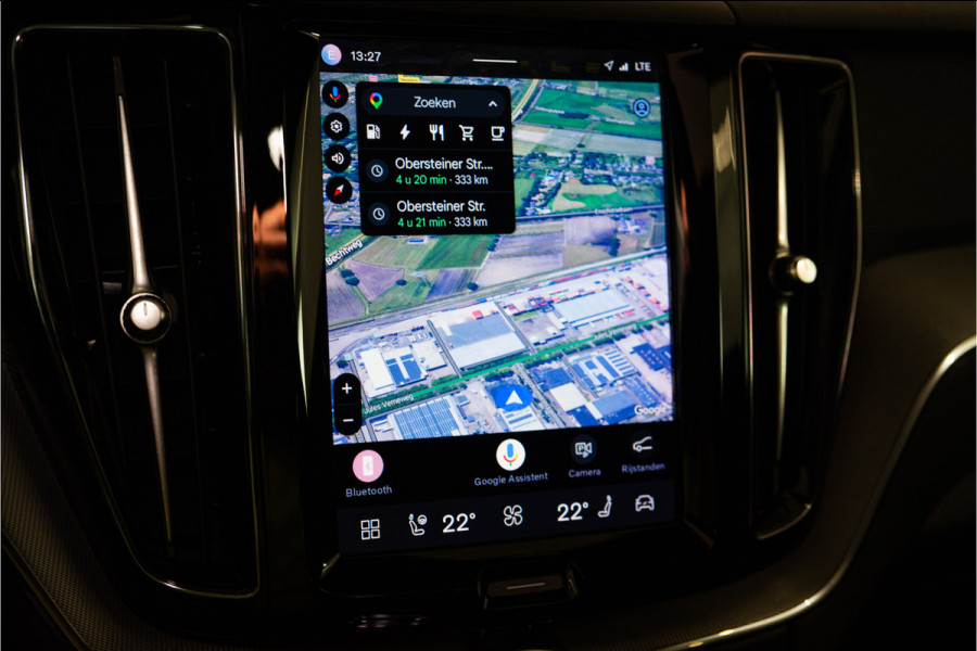 Volvo XC60 2.0 T6 Plug-in hybrid AWD Plus Dark Long Range 350PK | Harman/Kardon | Sportstoelen | LED | Pano | 12 MND Garantie