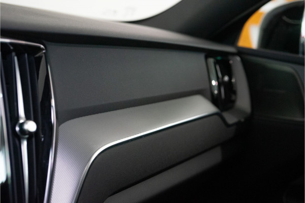 Volvo XC60 2.0 T6 Plug-in hybrid AWD Plus Dark Long Range 350PK | Harman/Kardon | Sportstoelen | LED | Pano | 12 MND Garantie