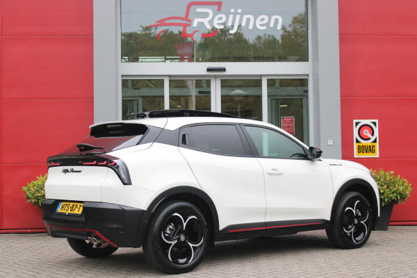 Alfa Romeo junior 1.2 145PK AUTOMAAT Hybrid IBRIDA SPECIALE | PANORAMA SCHUIF/KANTEL DAK | AFNEEMBARE TREKHAAK | TECHNO PACK: LED MATRIX KOPLAMPEN/AUTOMATISCH DIMMENDE BINNENSPIEGEL/DRAADLOZE TELEFOONLADER/ELEKTRISCH VERSTELBARE EN VERWARMBARE ZIJSPIEGELS MET DODEHOEK DETECTIE, ELEKTRISCH INKLAPBAAR/NAVIGATIE/HANDS-FREE ACHTERKLEP/KEYLESS ENTRY/USB TYPE C/ADAPTIVE CRUISE CONTROL MET LANE CENTERING EN FILE-ASSISTENT/ACHTERUITRIJ CAMERA MET DYNAMISCHE RIJLIJNEN/AUDIOSYSTEEM MET 6 SPEAKERS | PREMIUM PACK: "SPIGA" STOFFEN/ECOLEDER BEKLEDING MET RODE ACCENTEN - 6-VOUDIG ELEKTRISCH VERSTELBAR
