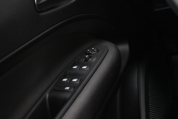 Alfa Romeo junior 1.2 145PK AUTOMAAT Hybrid IBRIDA SPECIALE | PANORAMA SCHUIF/KANTEL DAK | AFNEEMBARE TREKHAAK | TECHNO PACK: LED MATRIX KOPLAMPEN/AUTOMATISCH DIMMENDE BINNENSPIEGEL/DRAADLOZE TELEFOONLADER/ELEKTRISCH VERSTELBARE EN VERWARMBARE ZIJSPIEGELS MET DODEHOEK DETECTIE, ELEKTRISCH INKLAPBAAR/NAVIGATIE/HANDS-FREE ACHTERKLEP/KEYLESS ENTRY/USB TYPE C/ADAPTIVE CRUISE CONTROL MET LANE CENTERING EN FILE-ASSISTENT/ACHTERUITRIJ CAMERA MET DYNAMISCHE RIJLIJNEN/AUDIOSYSTEEM MET 6 SPEAKERS | PREMIUM PACK: "SPIGA" STOFFEN/ECOLEDER BEKLEDING MET RODE ACCENTEN - 6-VOUDIG ELEKTRISCH VERSTELBAR