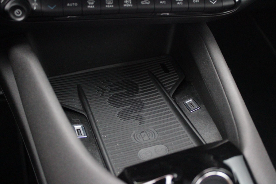 Alfa Romeo junior 1.2 145PK AUTOMAAT Hybrid IBRIDA SPECIALE | PANORAMA SCHUIF/KANTEL DAK | AFNEEMBARE TREKHAAK | TECHNO PACK: LED MATRIX KOPLAMPEN/AUTOMATISCH DIMMENDE BINNENSPIEGEL/DRAADLOZE TELEFOONLADER/ELEKTRISCH VERSTELBARE EN VERWARMBARE ZIJSPIEGELS MET DODEHOEK DETECTIE, ELEKTRISCH INKLAPBAAR/NAVIGATIE/HANDS-FREE ACHTERKLEP/KEYLESS ENTRY/USB TYPE C/ADAPTIVE CRUISE CONTROL MET LANE CENTERING EN FILE-ASSISTENT/ACHTERUITRIJ CAMERA MET DYNAMISCHE RIJLIJNEN/AUDIOSYSTEEM MET 6 SPEAKERS | PREMIUM PACK: "SPIGA" STOFFEN/ECOLEDER BEKLEDING MET RODE ACCENTEN - 6-VOUDIG ELEKTRISCH VERSTELBAR