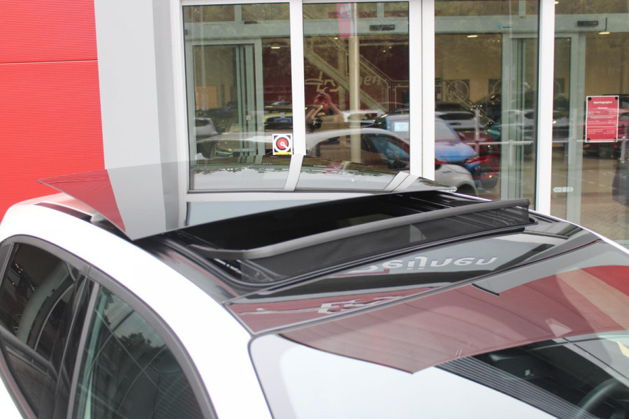 Alfa Romeo junior 1.2 145PK AUTOMAAT Hybrid IBRIDA SPECIALE | PANORAMA SCHUIF/KANTEL DAK | AFNEEMBARE TREKHAAK | TECHNO PACK: LED MATRIX KOPLAMPEN/AUTOMATISCH DIMMENDE BINNENSPIEGEL/DRAADLOZE TELEFOONLADER/ELEKTRISCH VERSTELBARE EN VERWARMBARE ZIJSPIEGELS MET DODEHOEK DETECTIE, ELEKTRISCH INKLAPBAAR/NAVIGATIE/HANDS-FREE ACHTERKLEP/KEYLESS ENTRY/USB TYPE C/ADAPTIVE CRUISE CONTROL MET LANE CENTERING EN FILE-ASSISTENT/ACHTERUITRIJ CAMERA MET DYNAMISCHE RIJLIJNEN/AUDIOSYSTEEM MET 6 SPEAKERS | PREMIUM PACK: "SPIGA" STOFFEN/ECOLEDER BEKLEDING MET RODE ACCENTEN - 6-VOUDIG ELEKTRISCH VERSTELBAR