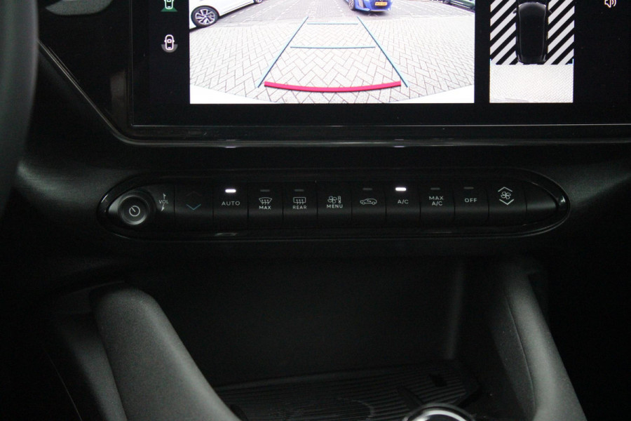 Alfa Romeo junior 1.2 145PK AUTOMAAT Hybrid IBRIDA SPECIALE | PANORAMA SCHUIF/KANTEL DAK | AFNEEMBARE TREKHAAK | TECHNO PACK: LED MATRIX KOPLAMPEN/AUTOMATISCH DIMMENDE BINNENSPIEGEL/DRAADLOZE TELEFOONLADER/ELEKTRISCH VERSTELBARE EN VERWARMBARE ZIJSPIEGELS MET DODEHOEK DETECTIE, ELEKTRISCH INKLAPBAAR/NAVIGATIE/HANDS-FREE ACHTERKLEP/KEYLESS ENTRY/USB TYPE C/ADAPTIVE CRUISE CONTROL MET LANE CENTERING EN FILE-ASSISTENT/ACHTERUITRIJ CAMERA MET DYNAMISCHE RIJLIJNEN/AUDIOSYSTEEM MET 6 SPEAKERS | PREMIUM PACK: "SPIGA" STOFFEN/ECOLEDER BEKLEDING MET RODE ACCENTEN - 6-VOUDIG ELEKTRISCH VERSTELBAR