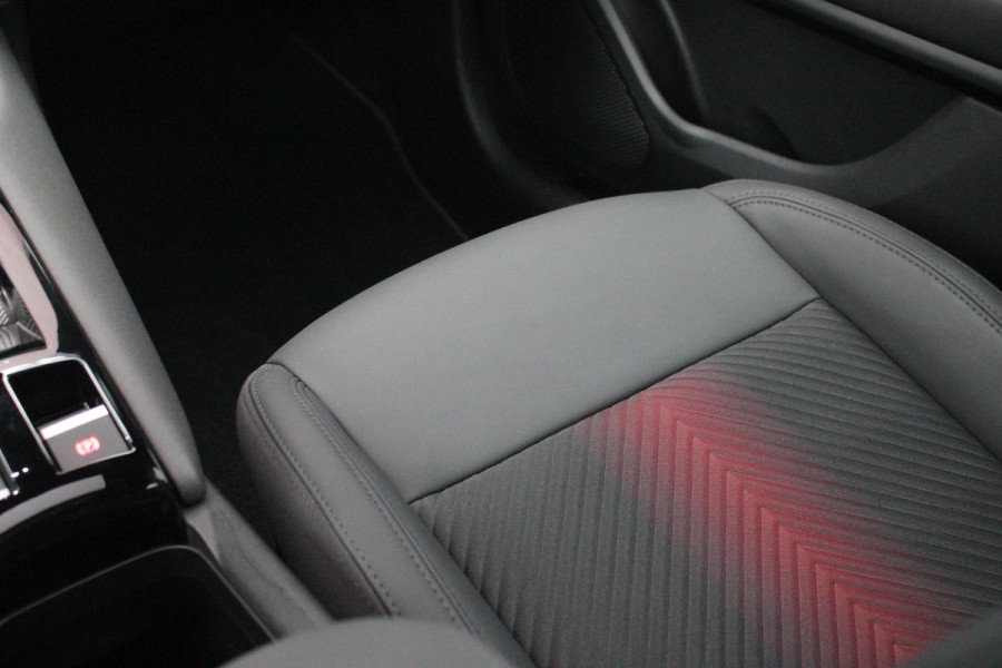 Alfa Romeo junior 1.2 145PK AUTOMAAT Hybrid IBRIDA SPECIALE | PANORAMA SCHUIF/KANTEL DAK | AFNEEMBARE TREKHAAK | TECHNO PACK: LED MATRIX KOPLAMPEN/AUTOMATISCH DIMMENDE BINNENSPIEGEL/DRAADLOZE TELEFOONLADER/ELEKTRISCH VERSTELBARE EN VERWARMBARE ZIJSPIEGELS MET DODEHOEK DETECTIE, ELEKTRISCH INKLAPBAAR/NAVIGATIE/HANDS-FREE ACHTERKLEP/KEYLESS ENTRY/USB TYPE C/ADAPTIVE CRUISE CONTROL MET LANE CENTERING EN FILE-ASSISTENT/ACHTERUITRIJ CAMERA MET DYNAMISCHE RIJLIJNEN/AUDIOSYSTEEM MET 6 SPEAKERS | PREMIUM PACK: "SPIGA" STOFFEN/ECOLEDER BEKLEDING MET RODE ACCENTEN - 6-VOUDIG ELEKTRISCH VERSTELBAR