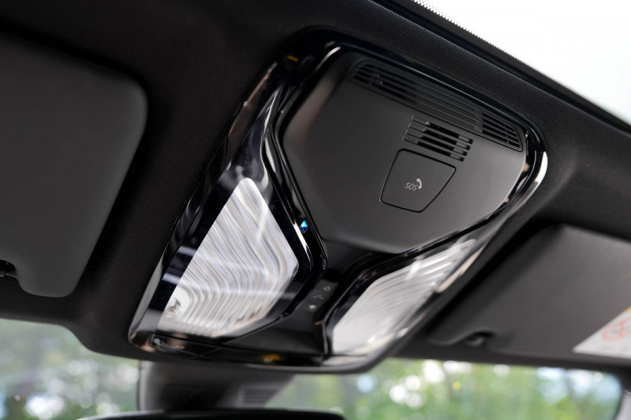 BMW 3 Serie Touring 330e M-Sport | Pano | Trekhaak | 360 camera