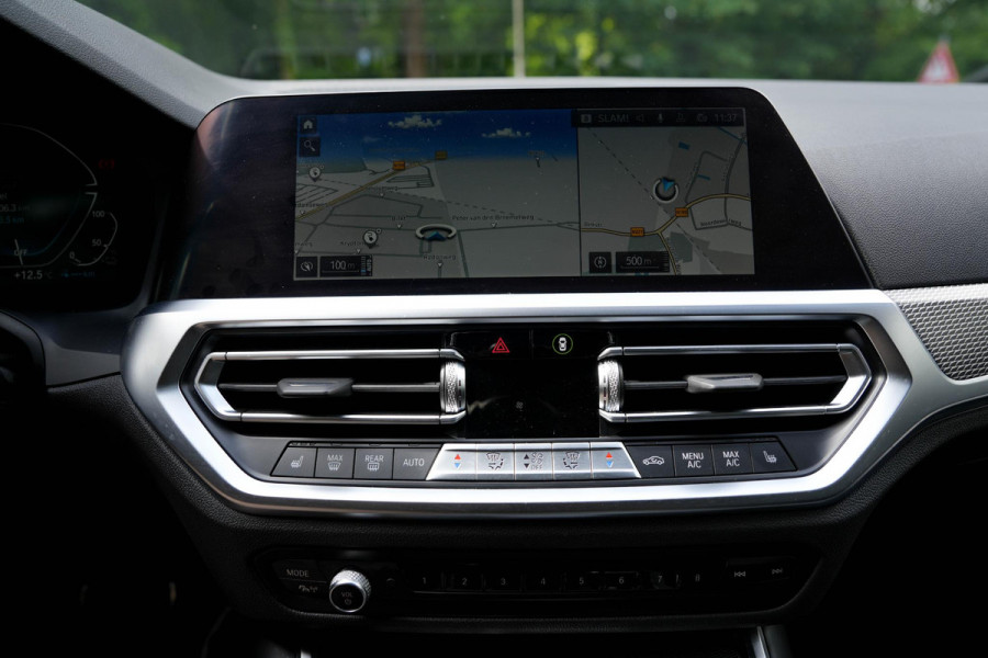 BMW 3 Serie Touring 330e M-Sport | Pano | Trekhaak | 360 camera