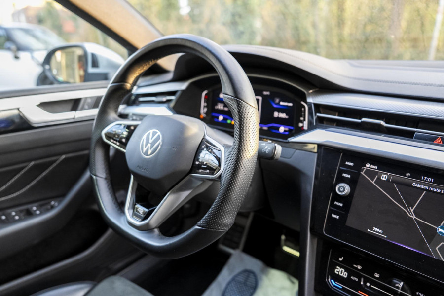 Volkswagen Arteon 2.0 TDI R-Line Business+ IQ Light | Elek Trekhaak | Navigatie | Camera | Dsg