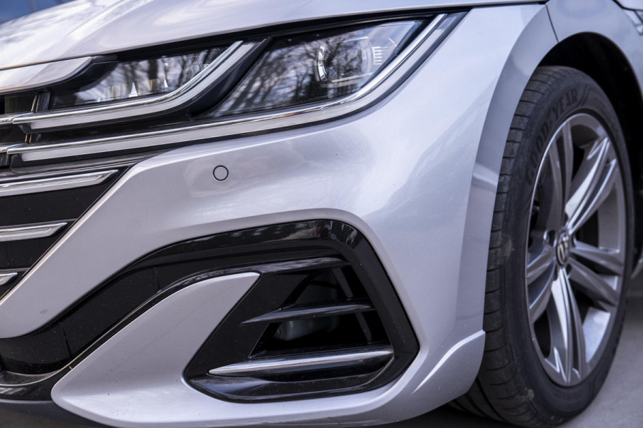 Volkswagen Arteon 2.0 TDI R-Line Business+ IQ Light | Elek Trekhaak | Navigatie | Camera | Dsg