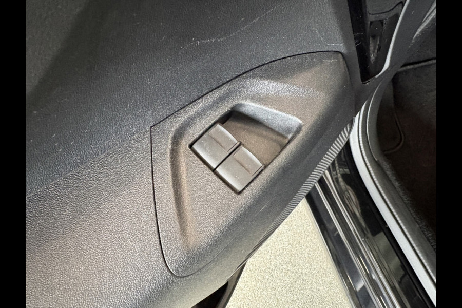 Peugeot 108 1.0 e-VTi Allure 5-drs. KEYLESS/CAMERA/CLIMA/CARPLAY/LIMITER