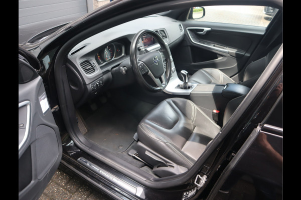 Volvo S60 2.0 T3 Nordic+ Navi / Afn Trekh / Elekramen / Cruise / Handgeschakeld 6 versn / Dealer onderhouden