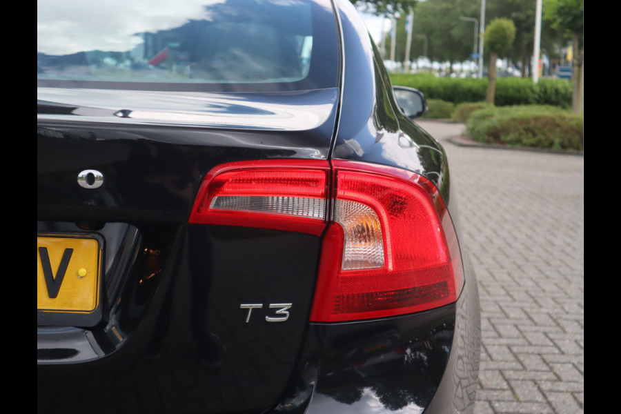Volvo S60 2.0 T3 Nordic+ Navi / Afn Trekh / Elekramen / Cruise / Handgeschakeld 6 versn / Dealer onderhouden
