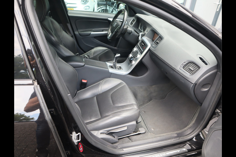 Volvo S60 2.0 T3 Nordic+ Navi / Afn Trekh / Elekramen / Cruise / Handgeschakeld 6 versn / Dealer onderhouden