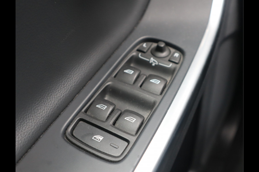 Volvo S60 2.0 T3 Nordic+ Navi / Afn Trekh / Elekramen / Cruise / Handgeschakeld 6 versn / Dealer onderhouden