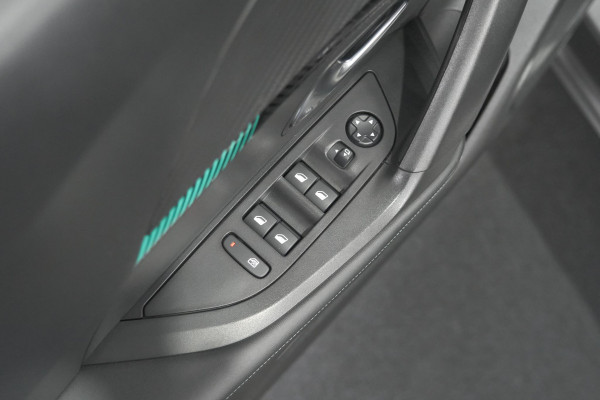 Peugeot 2008 PureTech 130 EAT8 Allure Pack | Camera | Apple CarPlay | Parkeersensoren
