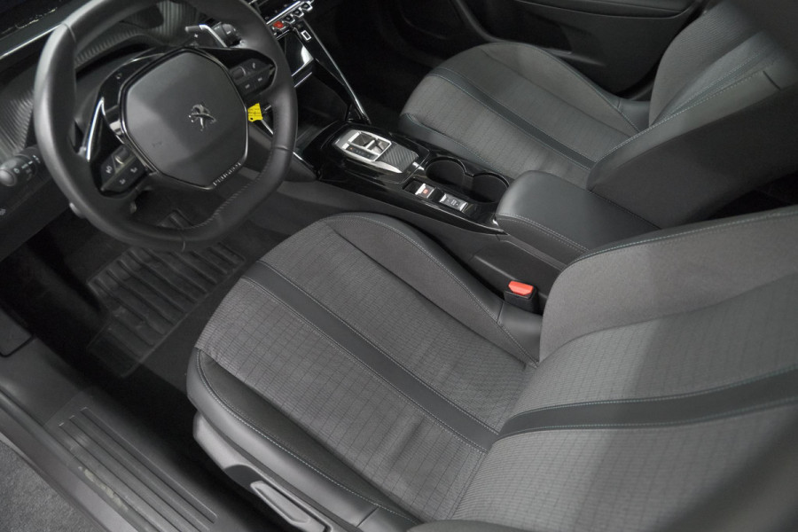 Peugeot 2008 PureTech 130 EAT8 Allure Pack | Camera | Apple CarPlay | Parkeersensoren