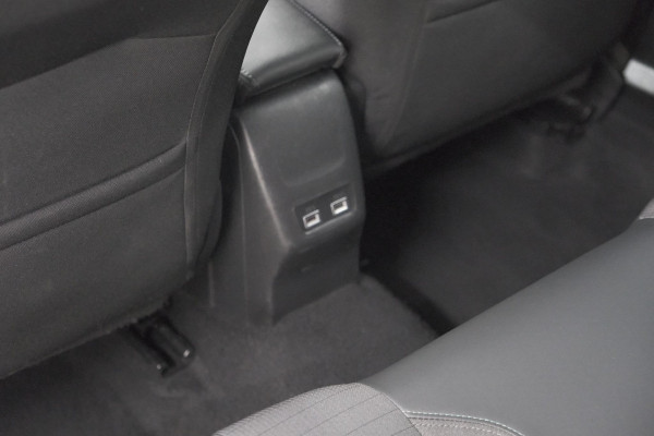 Peugeot 2008 PureTech 130 EAT8 Allure Pack | Camera | Apple CarPlay | Parkeersensoren