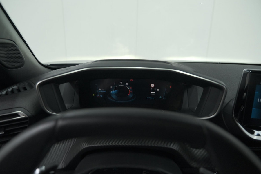 Peugeot 2008 PureTech 130 EAT8 Allure Pack | Camera | Apple CarPlay | Parkeersensoren