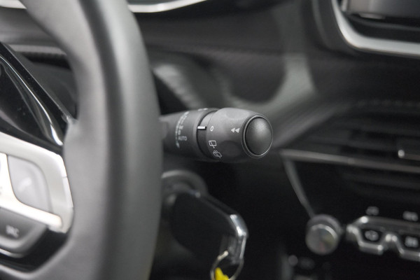 Peugeot 2008 PureTech 130 EAT8 Allure Pack | Camera | Apple CarPlay | Parkeersensoren