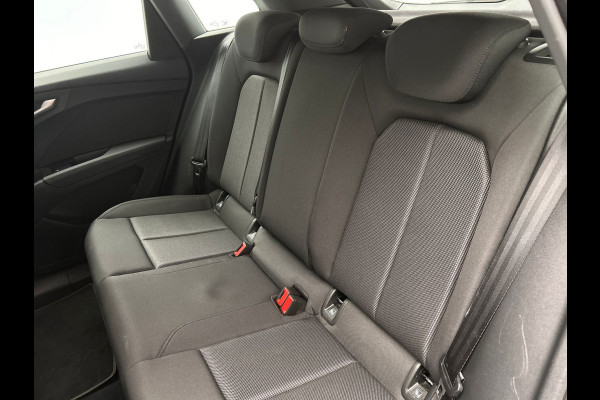 Audi Q4 e-tron 50 quattro Advanced edition 77 kWh | Trekhaak | Head-Up | 93,77 % SOH| Stoelverwarming | Adaptieve Cruise/Control |