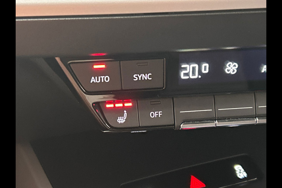 Audi Q4 e-tron 50 quattro Advanced edition 77 kWh | Trekhaak | Head-Up | 93,77 % SOH| Stoelverwarming | Adaptieve Cruise/Control |