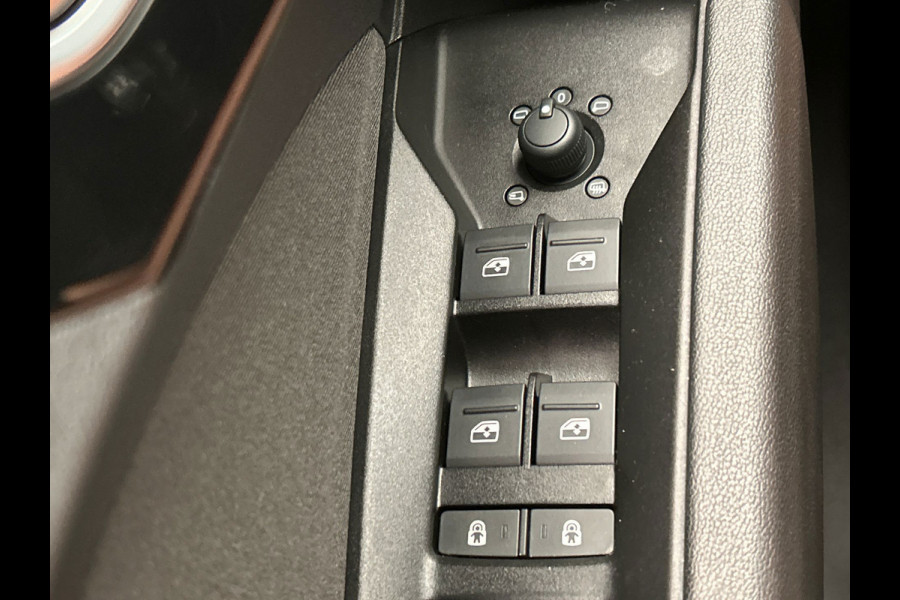 Audi Q4 e-tron 50 quattro Advanced edition 77 kWh | Trekhaak | Head-Up | 93,77 % SOH| Stoelverwarming | Adaptieve Cruise/Control |