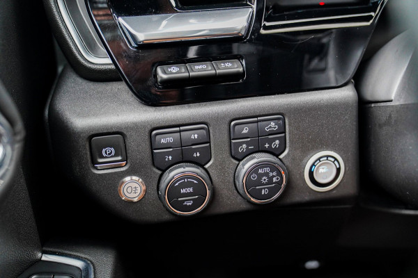 Chevrolet Silverado High Country | Stoelverkoeling | Head Up Display | 360 Camera | Bose | Panorama dak | Memory | Apple Carplay