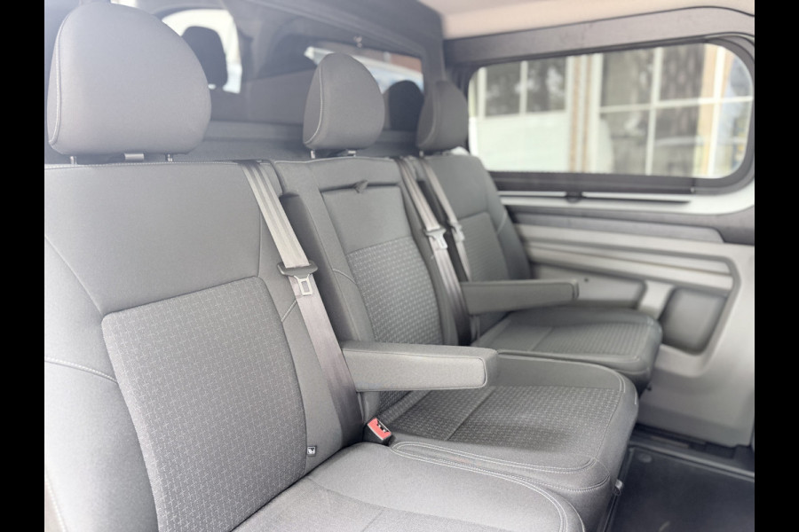 Ford Transit Custom 320 2.0 TDCI L2H1 Dubbel cabine Black Edition 19 inch, Stoelverwarming, Carplay, etc Snoeks Luxe dubbele cabine met alle opties