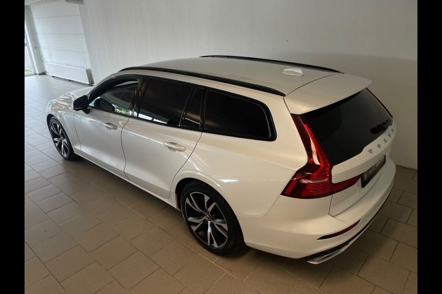 Volvo V60 2.0 B3 R-Design AUTOMAAT AIRCO NAVI CRUISE BLUETOOTH ELEK STOELEN HARMAN KARDON VELGEN CAMERA PRIVACYGLAS NETTE AUTO