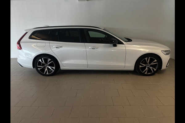 Volvo V60 2.0 B3 R-Design AUTOMAAT AIRCO NAVI CRUISE BLUETOOTH ELEK STOELEN HARMAN KARDON VELGEN CAMERA PRIVACYGLAS NETTE AUTO
