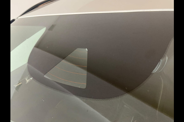 Volvo V60 2.0 B3 R-Design AUTOMAAT AIRCO NAVI CRUISE BLUETOOTH ELEK STOELEN HARMAN KARDON VELGEN CAMERA PRIVACYGLAS NETTE AUTO