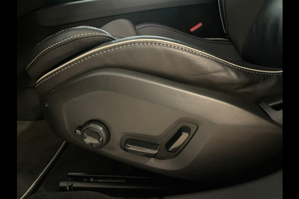 Volvo V60 2.0 B3 R-Design AUTOMAAT AIRCO NAVI CRUISE BLUETOOTH ELEK STOELEN HARMAN KARDON VELGEN CAMERA PRIVACYGLAS NETTE AUTO