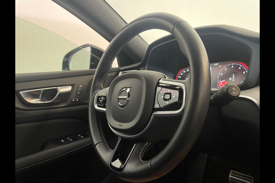 Volvo V60 2.0 B3 R-Design AUTOMAAT AIRCO NAVI CRUISE BLUETOOTH ELEK STOELEN HARMAN KARDON VELGEN CAMERA PRIVACYGLAS NETTE AUTO