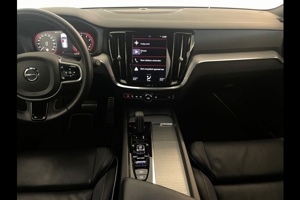 Volvo V60 2.0 B3 R-Design AUTOMAAT AIRCO NAVI CRUISE BLUETOOTH ELEK STOELEN HARMAN KARDON VELGEN CAMERA PRIVACYGLAS NETTE AUTO