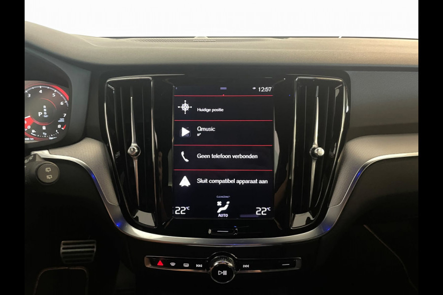 Volvo V60 2.0 B3 R-Design AUTOMAAT AIRCO NAVI CRUISE BLUETOOTH ELEK STOELEN HARMAN KARDON VELGEN CAMERA PRIVACYGLAS NETTE AUTO