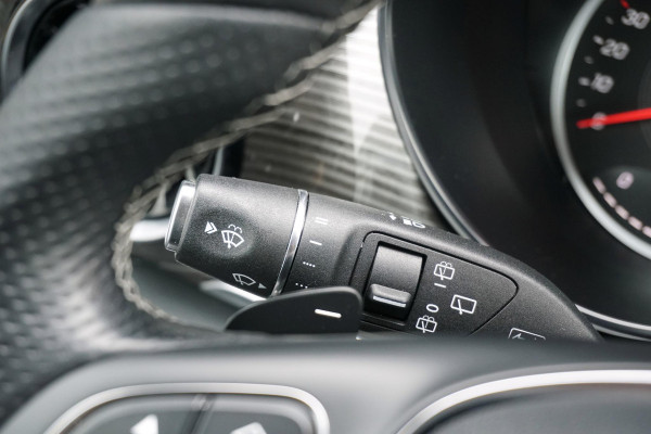 Mercedes-Benz Eqv 300 L3 90 kWh 6-pers lounge + LUCHTVERING / BURMESTER / 360 CAMERA / ELEK. SCHUIFDEUREN