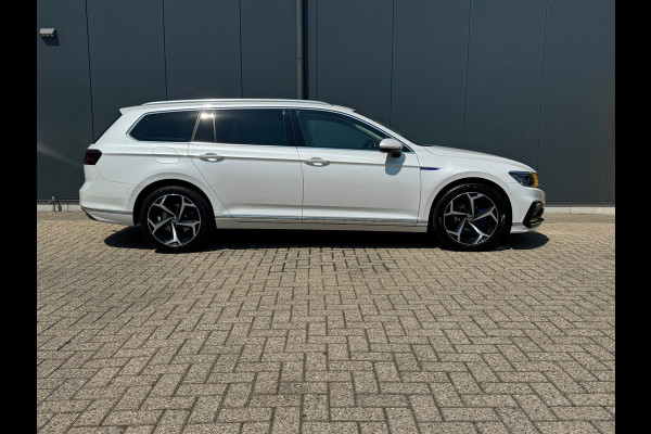 Volkswagen Passat Variant 1.4 TSI * Panoramadak * Stoelen met geheugen * Trekhaak *