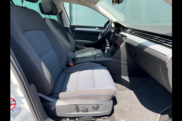 Volkswagen Passat Variant 1.4 TSI * Panoramadak * Stoelen met geheugen * Trekhaak *
