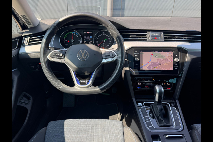 Volkswagen Passat Variant 1.4 TSI PHEV * Head-up * Panoramadak *
