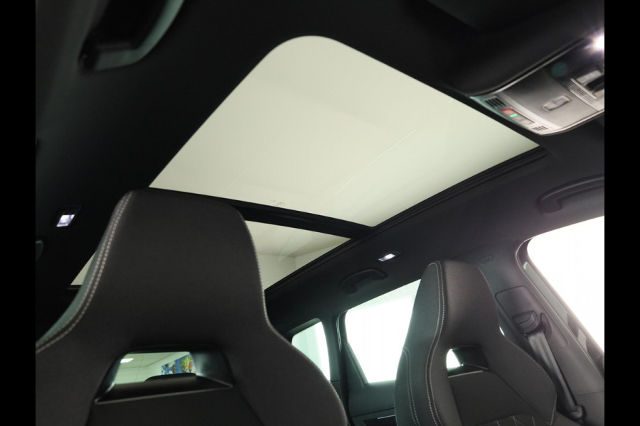 Škoda Karoq Sportline Ultimate 1.5 TSI ACT 150 pk 7 versn. DSG | Wegklapbare Trekhaak | Travel Assist Pakket Plus | Virual Pedal | 19 Inch Velgen Sagitarius