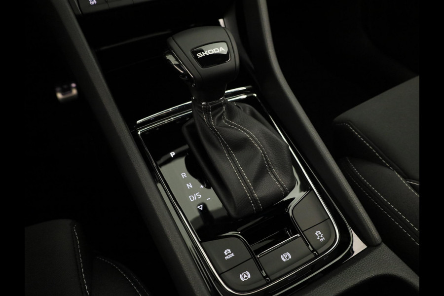 Škoda Karoq Sportline Ultimate 1.5 TSI ACT 150 pk 7 versn. DSG | Wegklapbare Trekhaak | Travel Assist Pakket Plus | Virual Pedal | 19 Inch Velgen Sagitarius