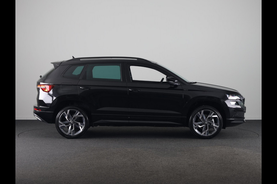 Škoda Karoq Sportline Ultimate 1.5 TSI ACT 150 pk 7 versn. DSG | Wegklapbare Trekhaak | Travel Assist Pakket Plus | Virual Pedal | 19 Inch Velgen Sagitarius