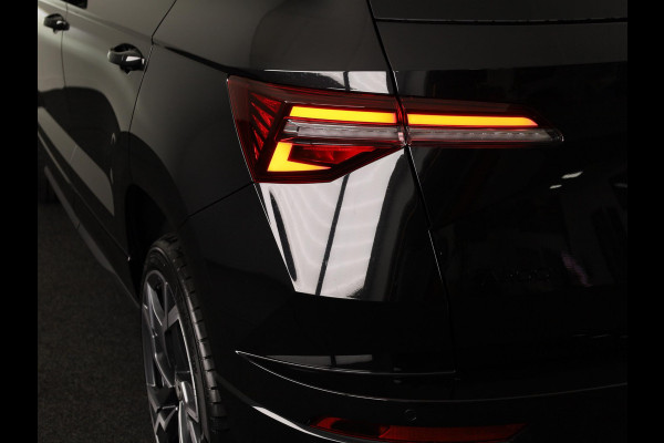Škoda Karoq Sportline Ultimate 1.5 TSI ACT 150 pk 7 versn. DSG | Wegklapbare Trekhaak | Travel Assist Pakket Plus | Virual Pedal | 19 Inch Velgen Sagitarius