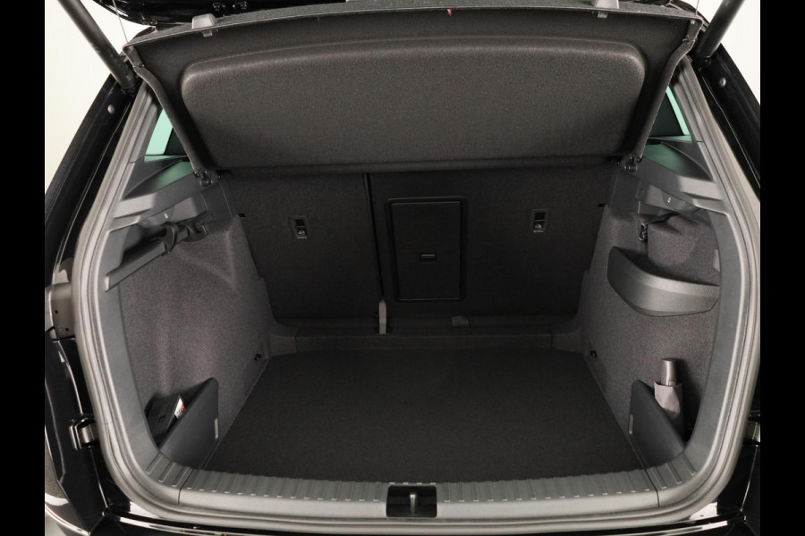 Škoda Karoq Sportline Ultimate 1.5 TSI ACT 150 pk 7 versn. DSG | Wegklapbare Trekhaak | Travel Assist Pakket Plus | Virual Pedal | 19 Inch Velgen Sagitarius