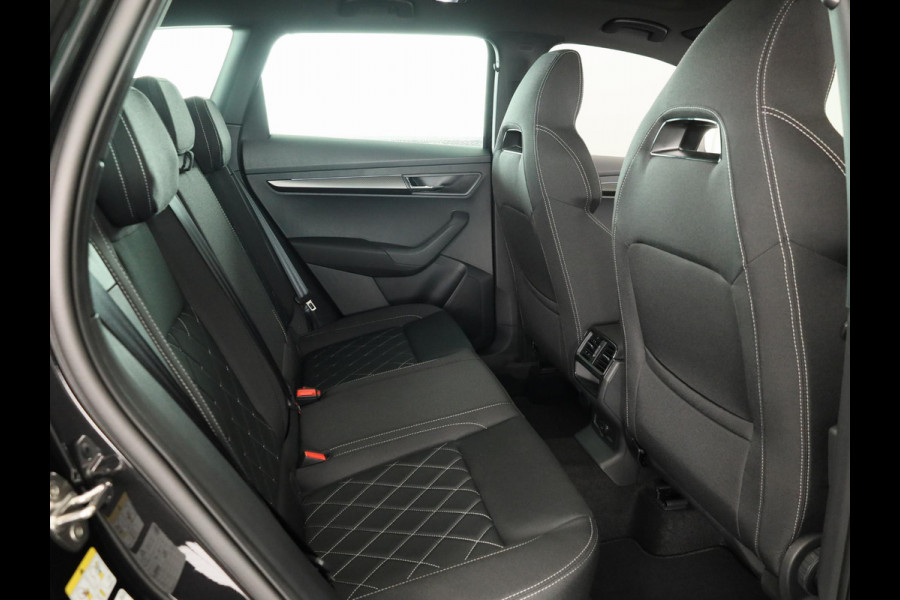Škoda Karoq Sportline Ultimate 1.5 TSI ACT 150 pk 7 versn. DSG | Wegklapbare Trekhaak | Travel Assist Pakket Plus | Virual Pedal | 19 Inch Velgen Sagitarius